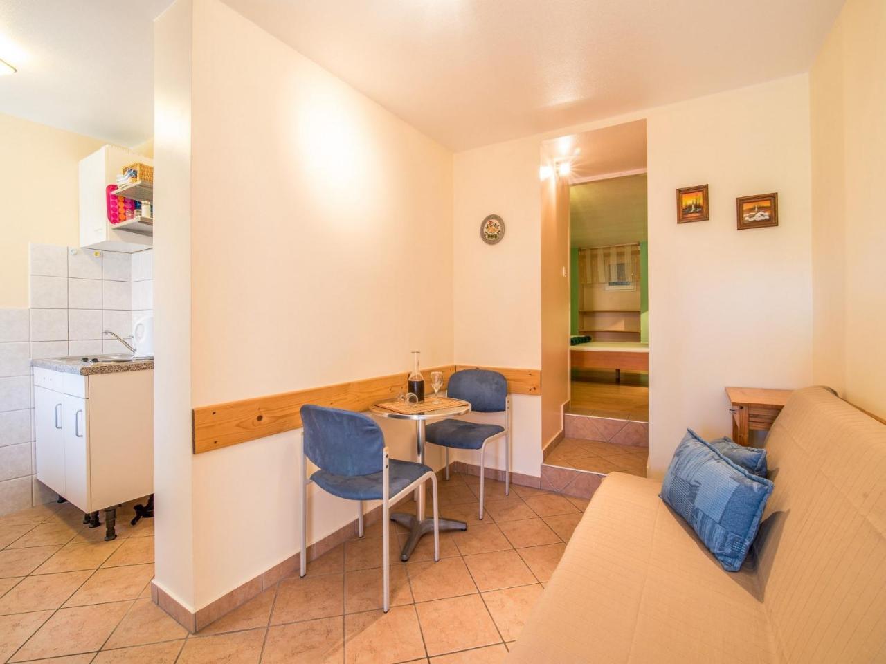 Apartment In Vrbnik/Insel Krk 13614 Esterno foto